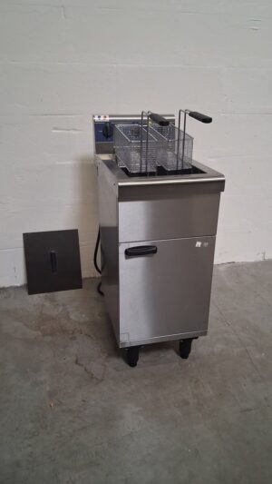 Friteuse électrique tri phase à poser